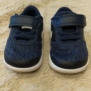 Nike Flex Contact Sneakers Size 4C
